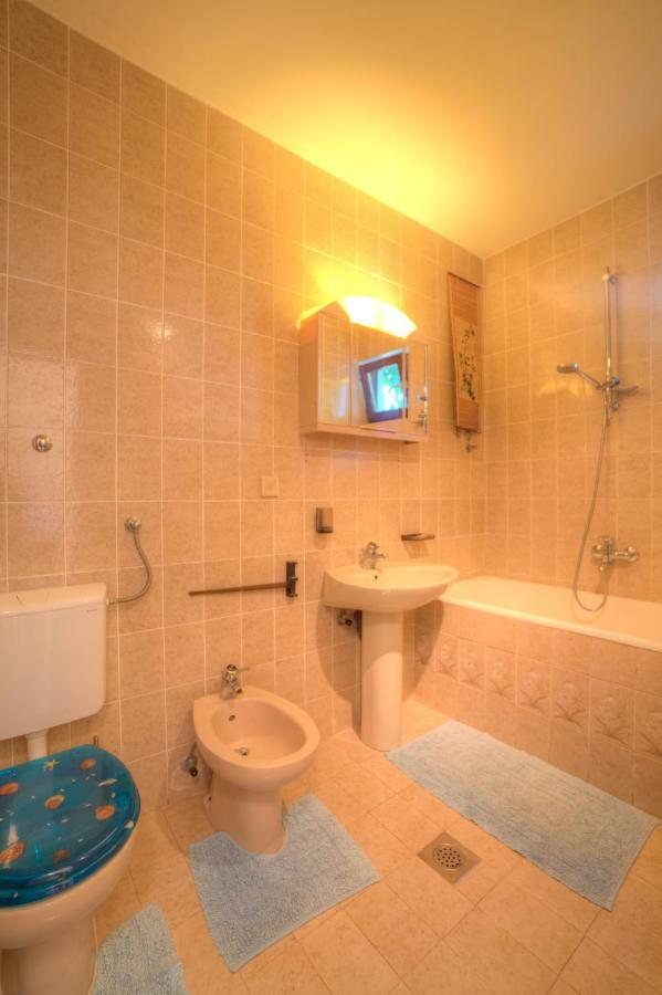 Apartments Villa Rojnica Jelsa  Εξωτερικό φωτογραφία