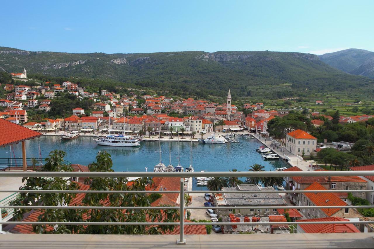 Apartments Villa Rojnica Jelsa  Εξωτερικό φωτογραφία